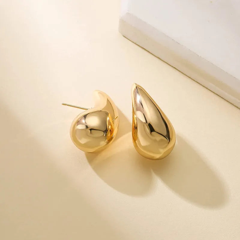 Lustrous Tearshape Earrings